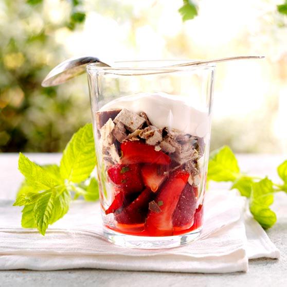 Simple strawberry dessert